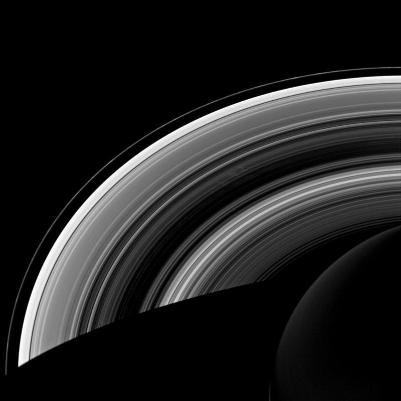 Illustration for article titled Are the Spokes in Saturn's Rings Merely an Optical Illusion?